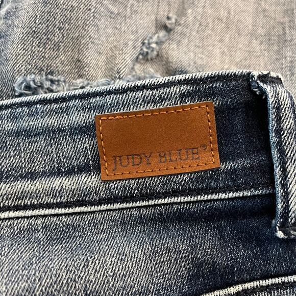 Judy Blue Boyfriend Fit Distressed Jeans Size 20W - Picture 6 of 11
